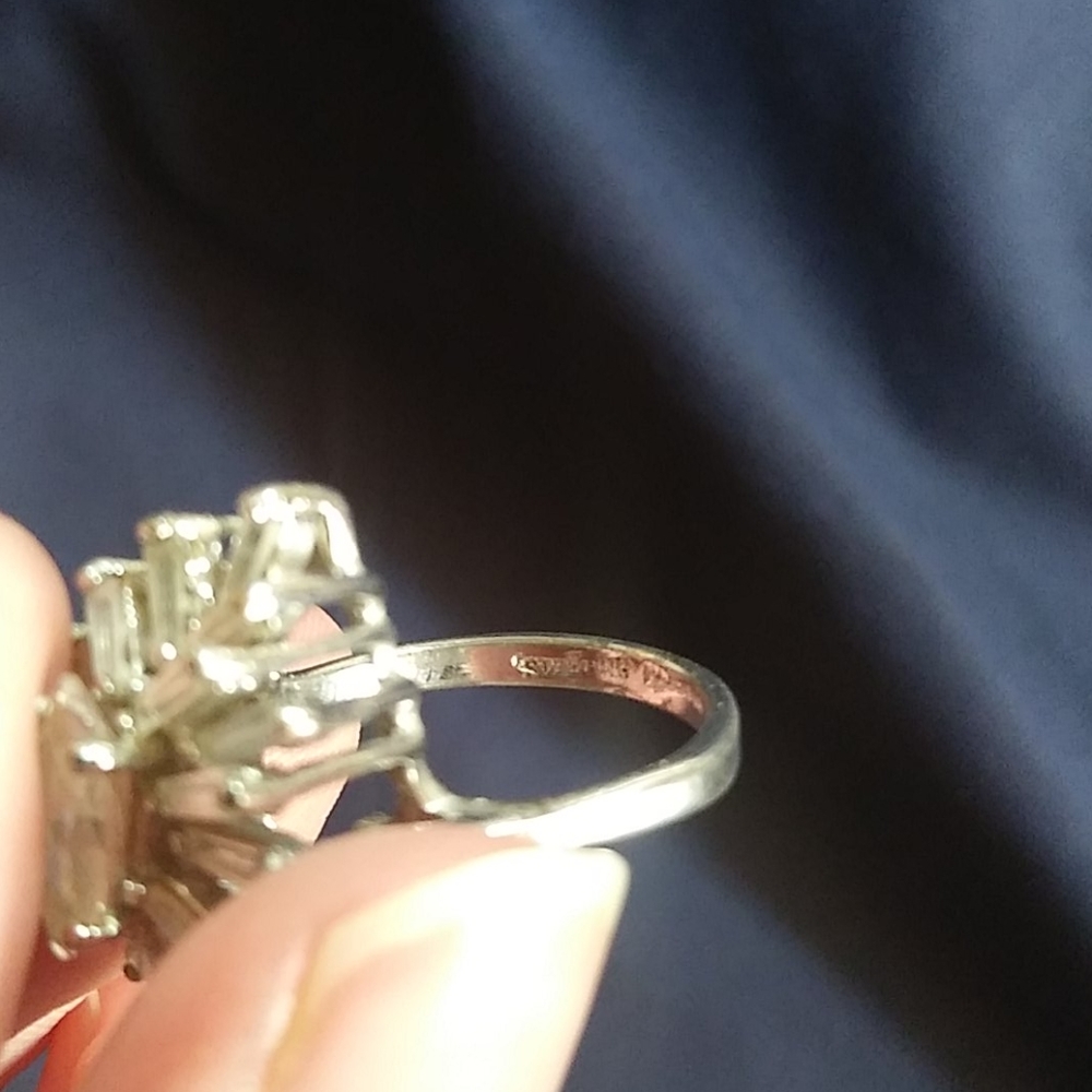 Ring - Picture 3 of 5